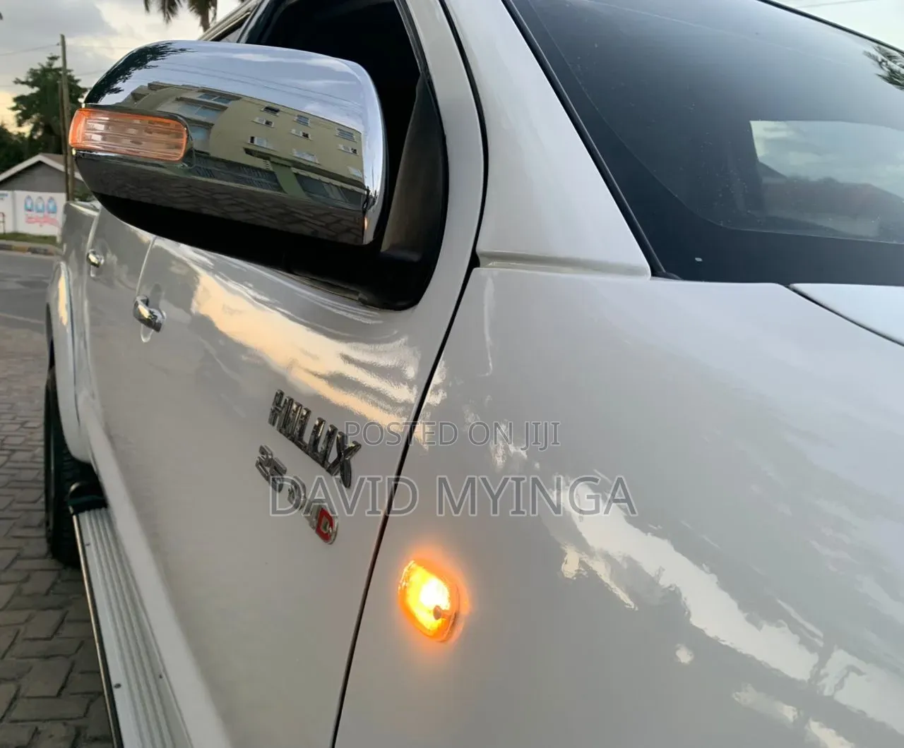 Toyota Hilux 2011 Pearl