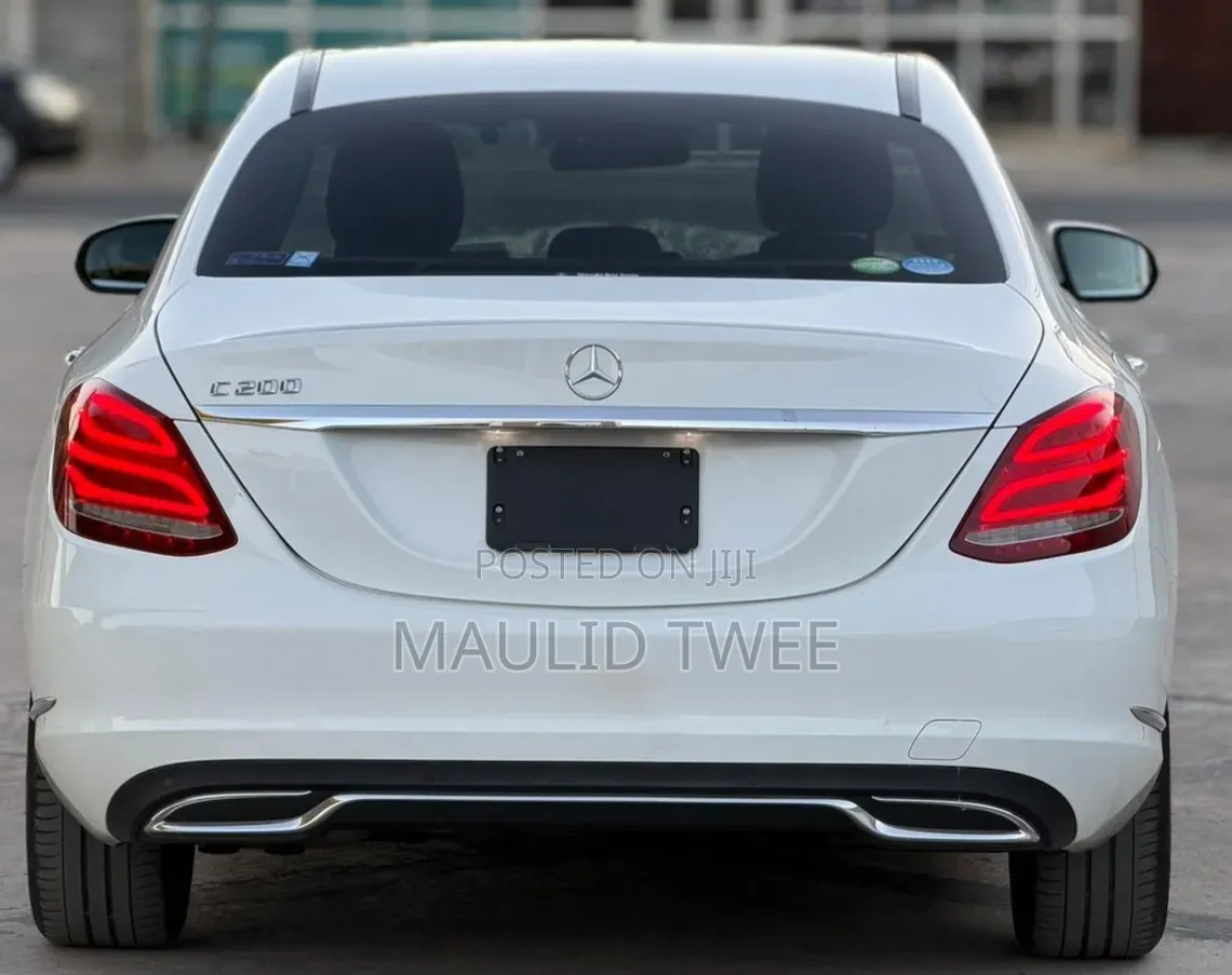 Mercedes-Benz C200 2015 White