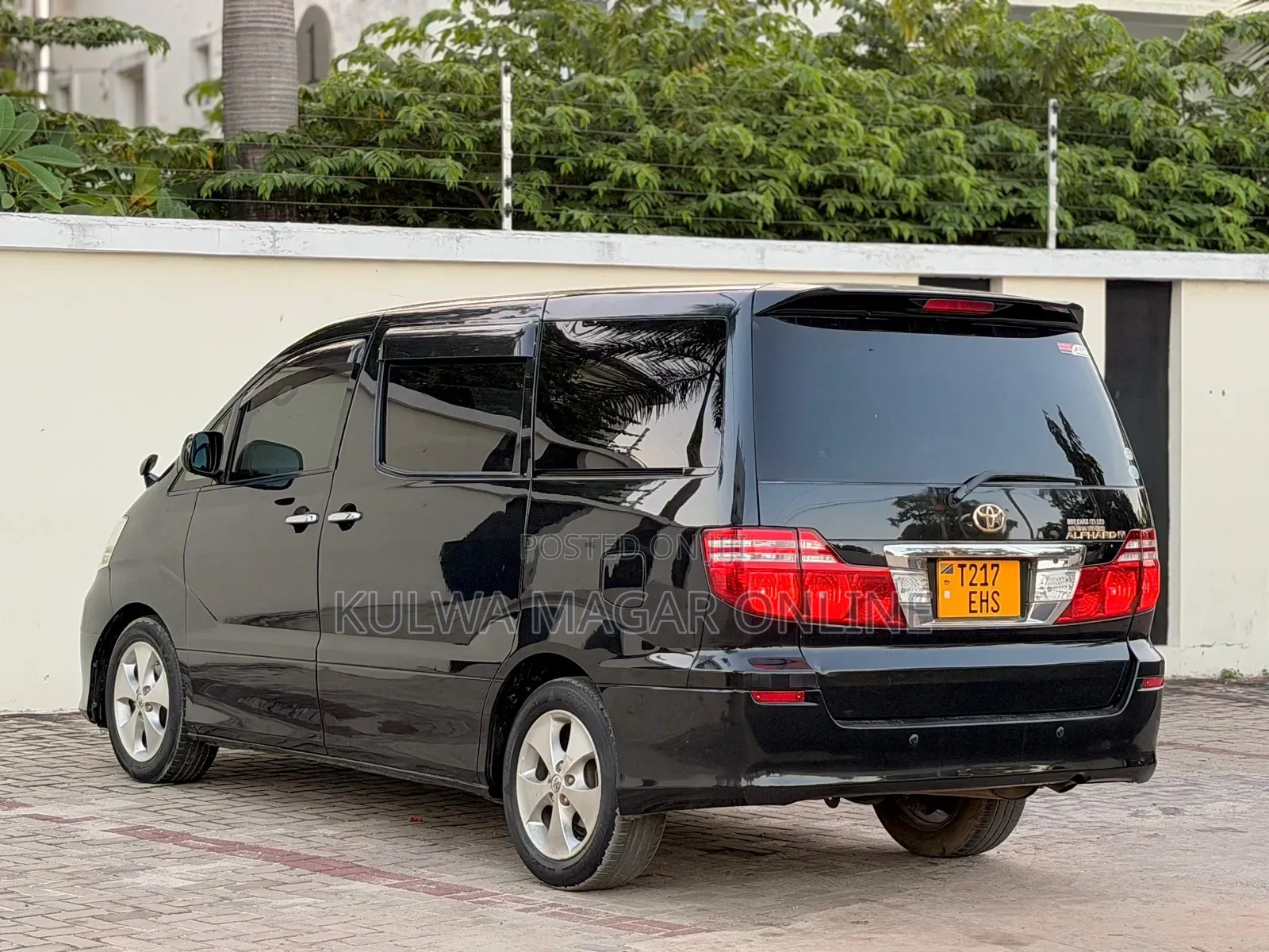 Toyota Alphard 2006 Black