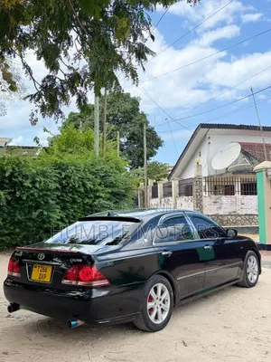 Toyota Crown 2006 Black