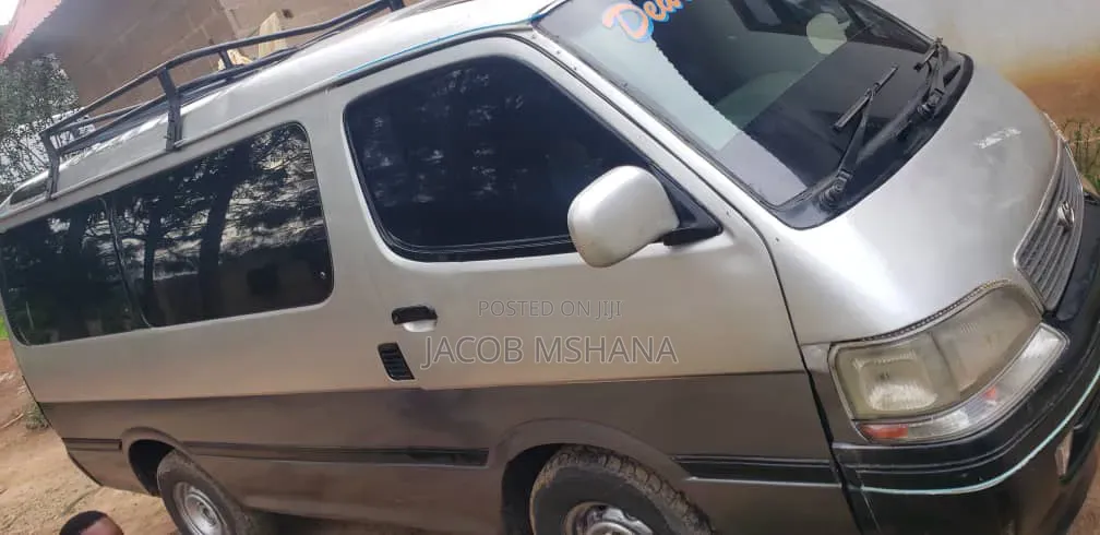 Toyota HiAce 1996 Gray