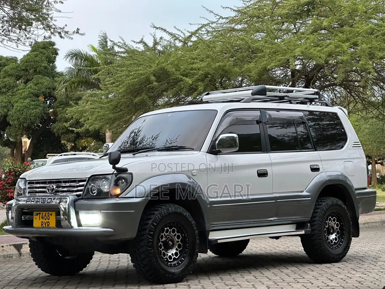 Toyota Land Cruiser Prado 2002 White