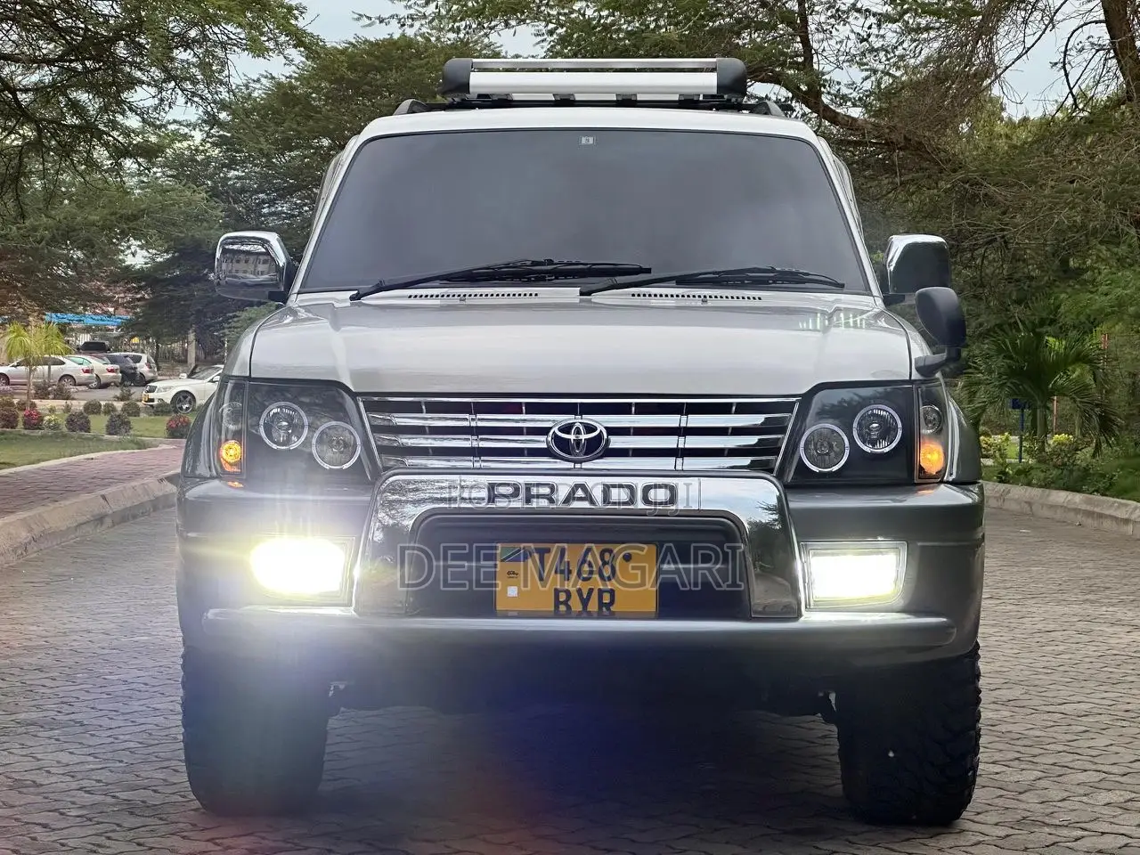Toyota Land Cruiser Prado 2002 White