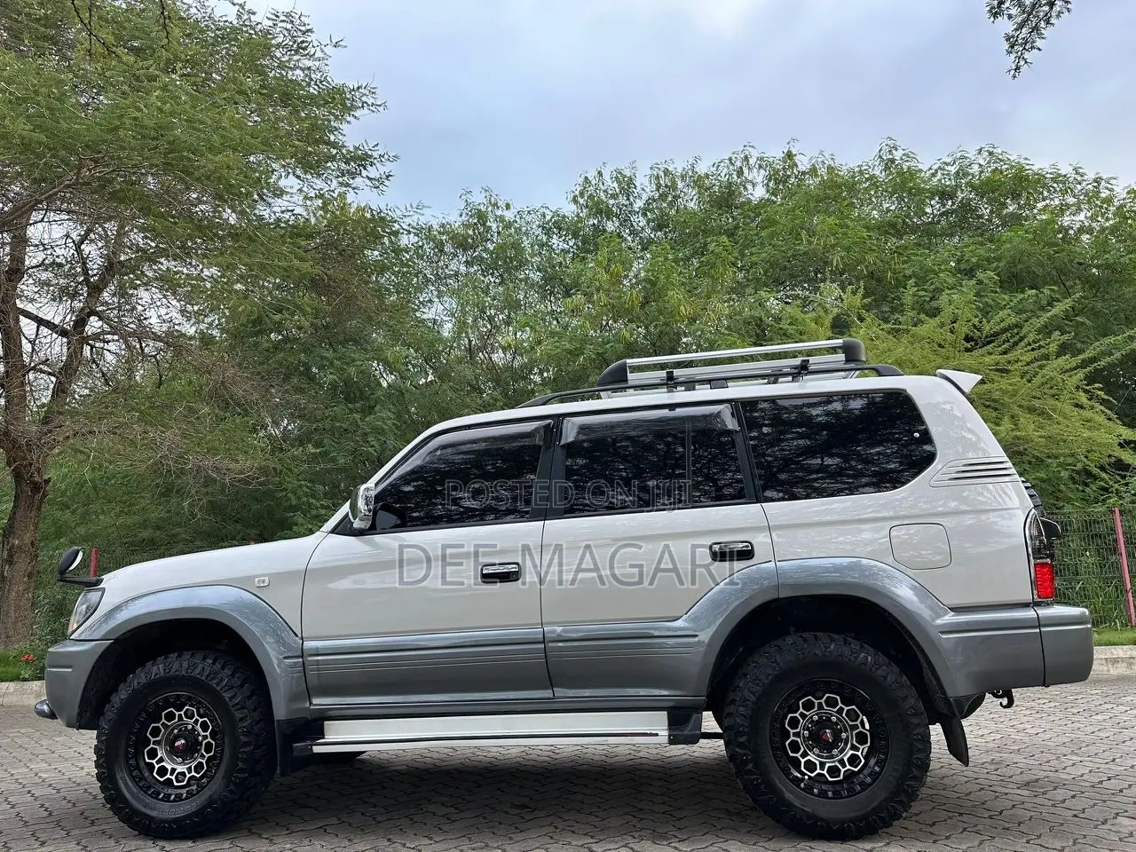 Toyota Land Cruiser Prado 2002 White