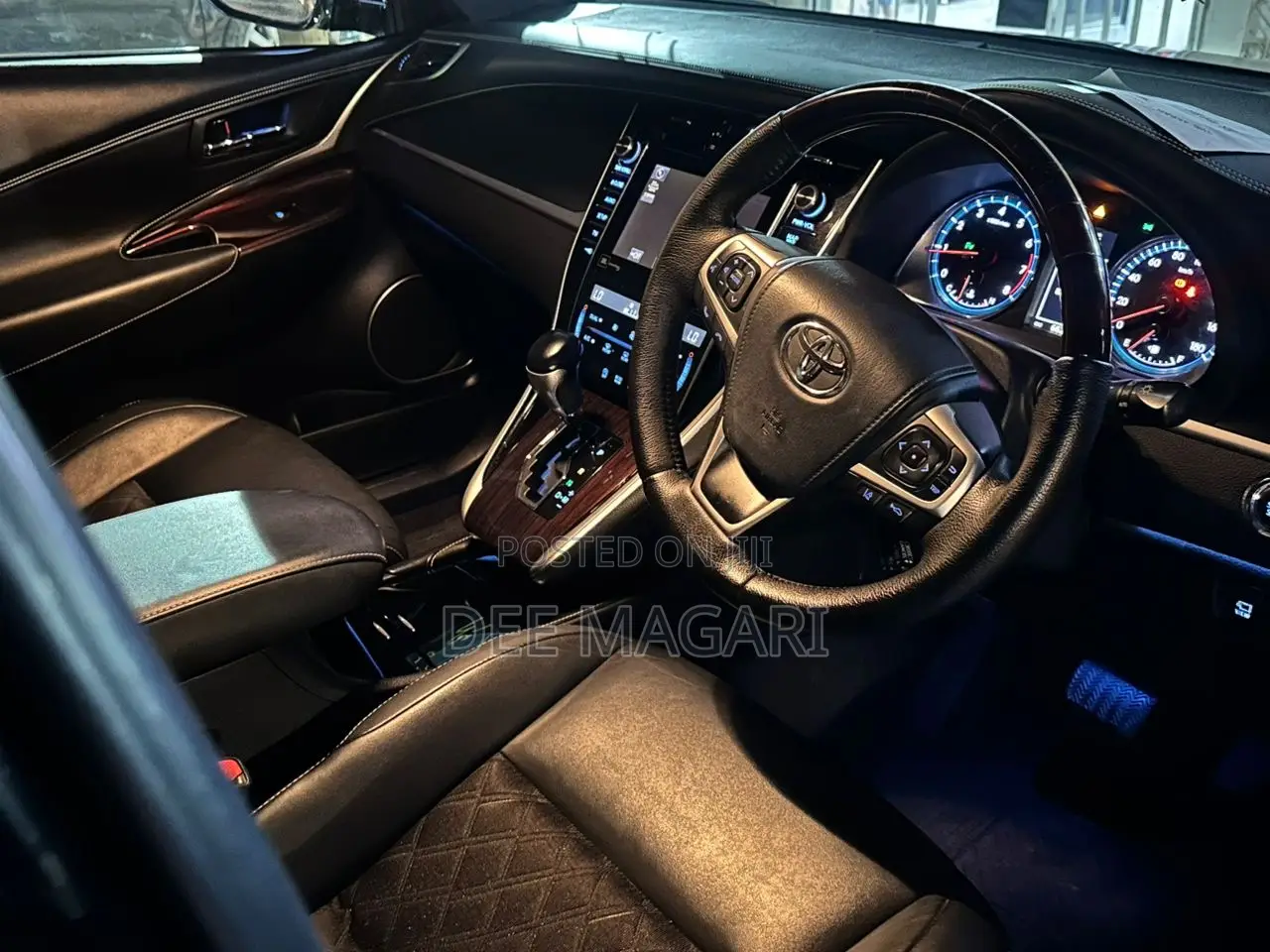 Toyota Harrier 2.0 2015 Black