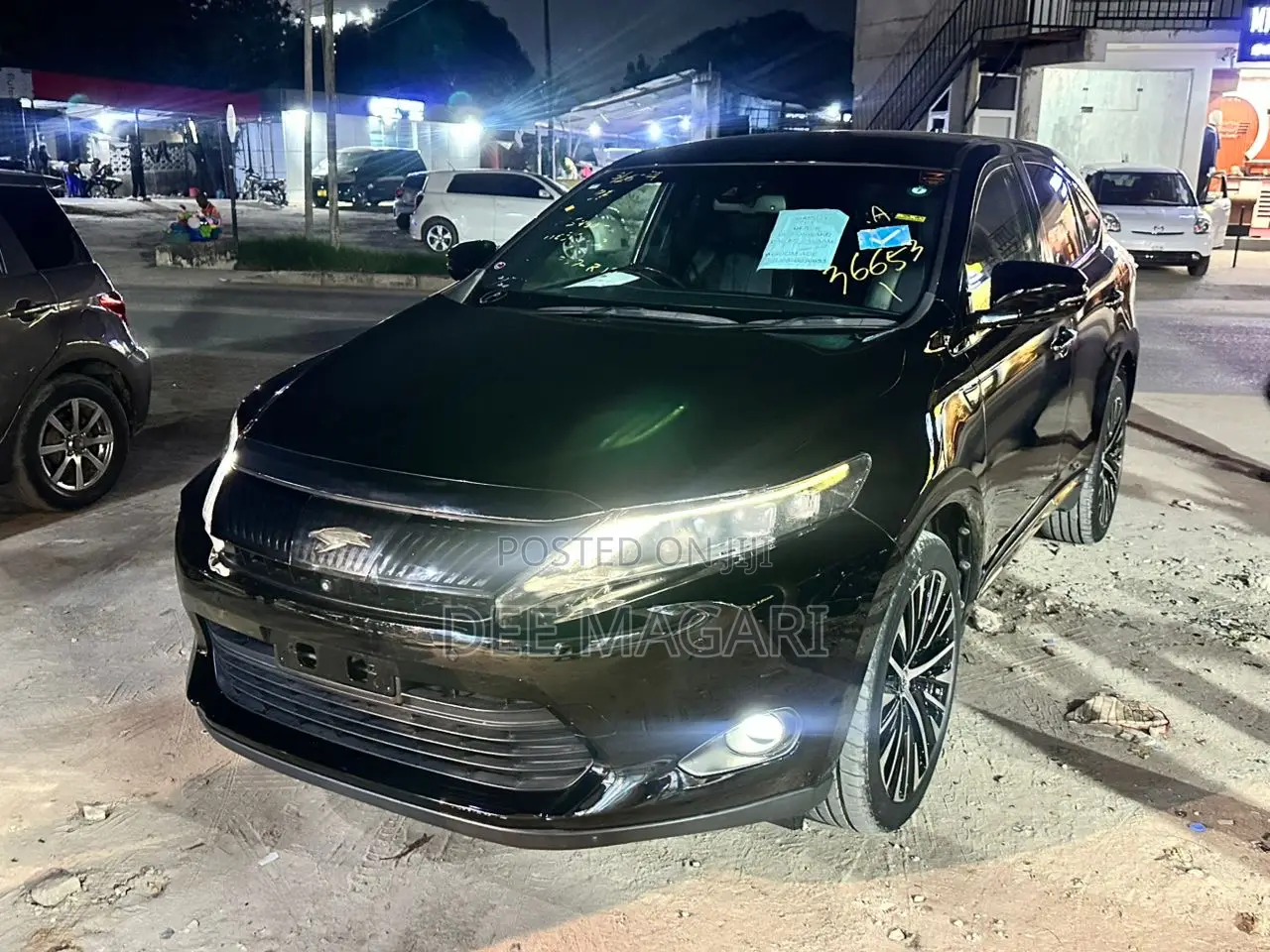 Toyota Harrier 2.0 2015 Black