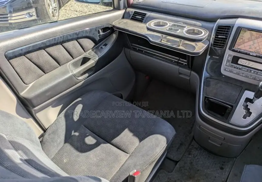 Toyota Alphard 2002 Pearl