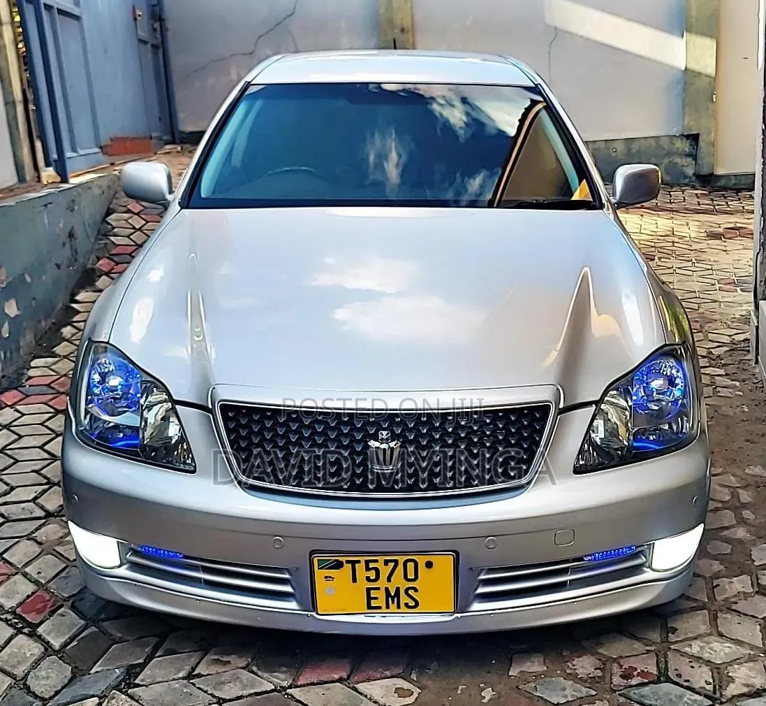 Toyota Crown 2006 Silver