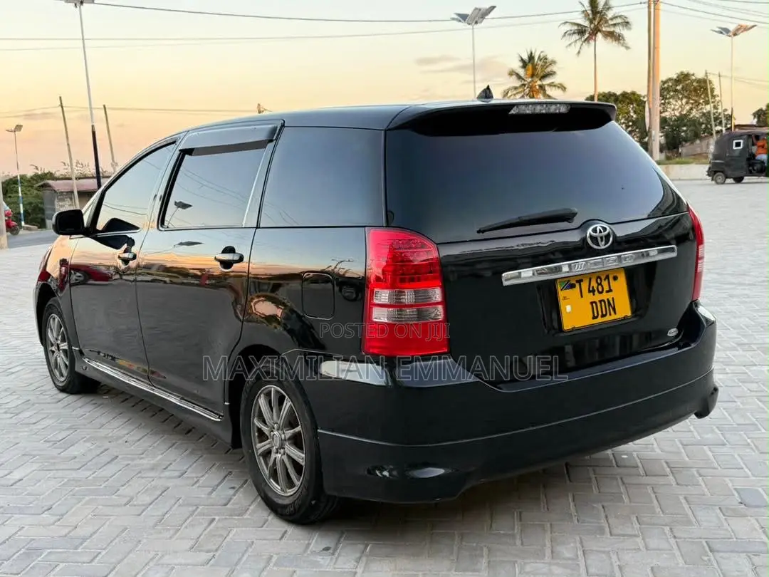 Toyota Wish 2011 Black