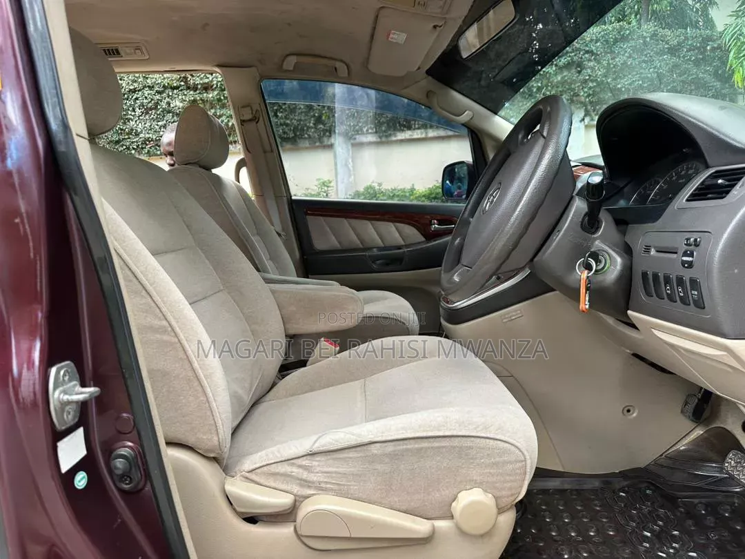 Toyota Alphard 2005 Maroon