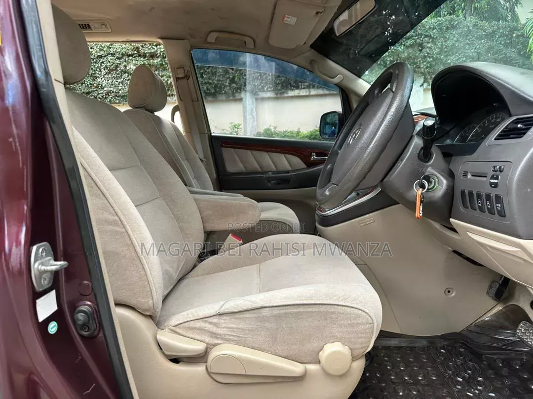 Toyota Alphard 2005 Maroon