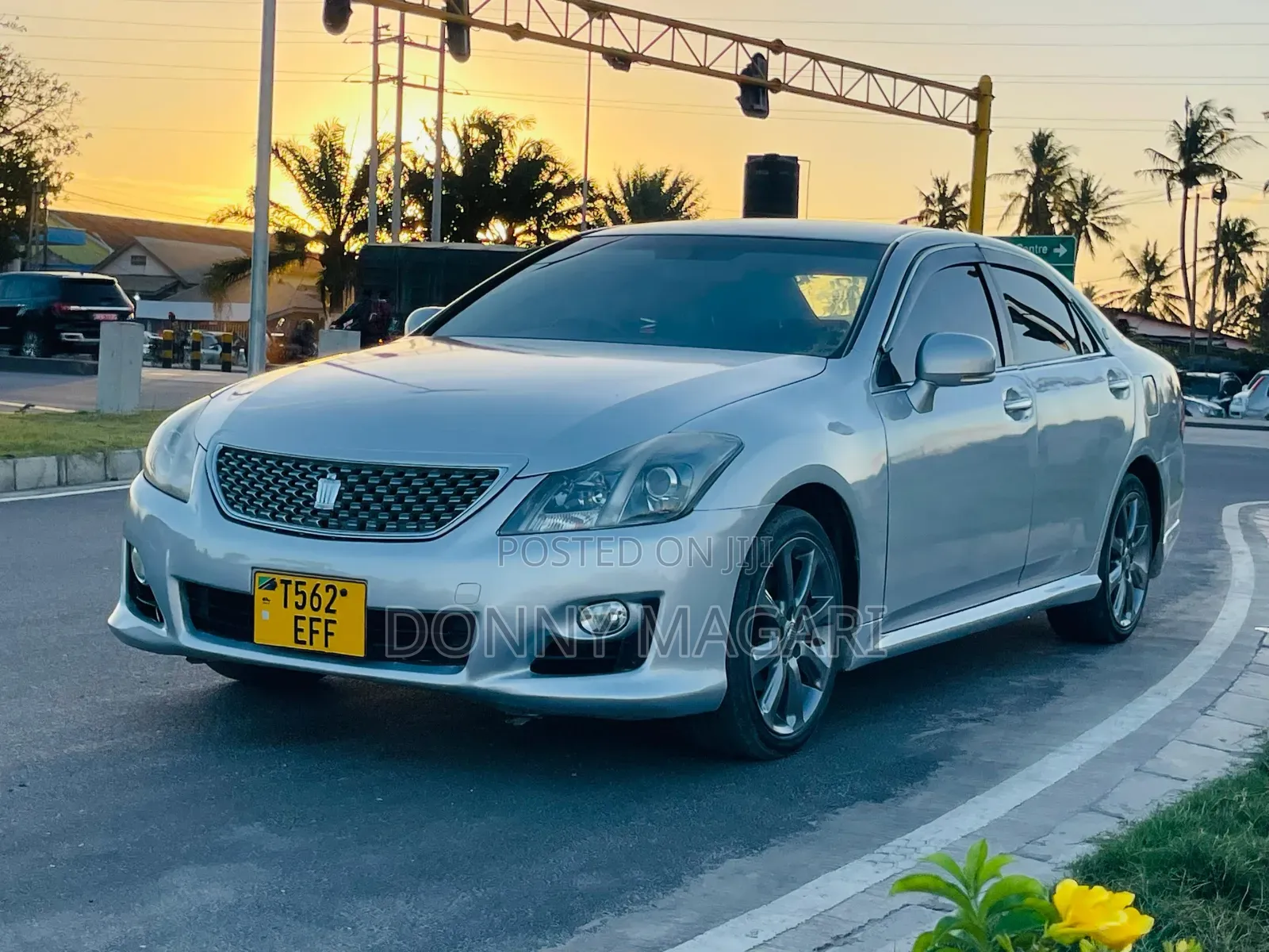 Toyota Crown 2010 Silver