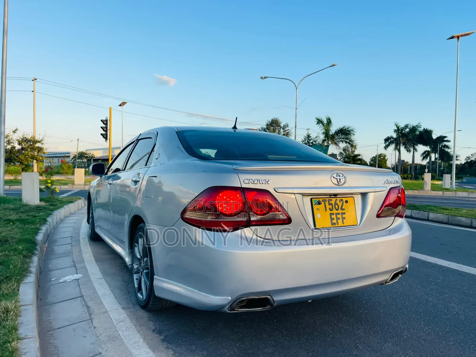 Toyota Crown 2010 Silver