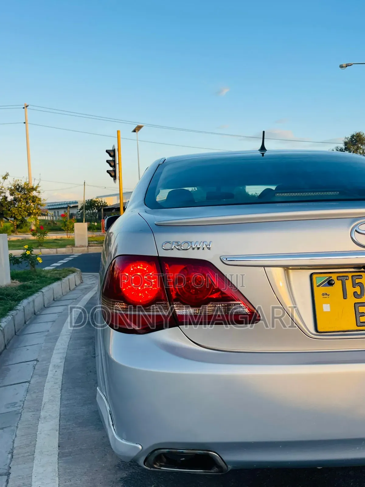 Toyota Crown 2010 Silver