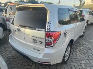 Subaru Forester 2010 Pearl