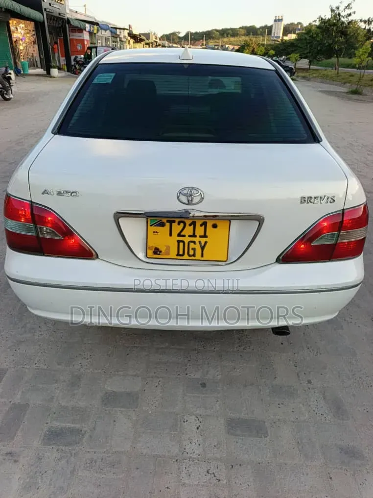 Toyota Brevis 2004 White