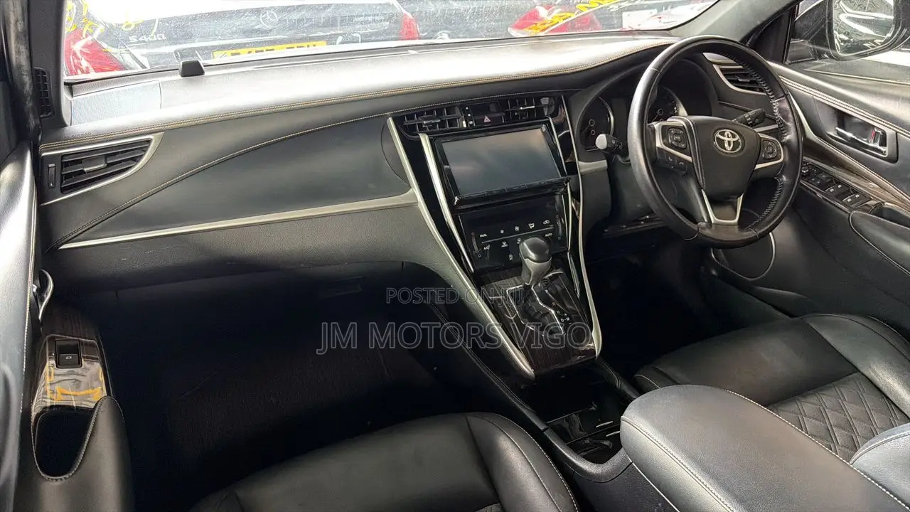 Toyota Harrier Progress Metal & Leather 2016 Black