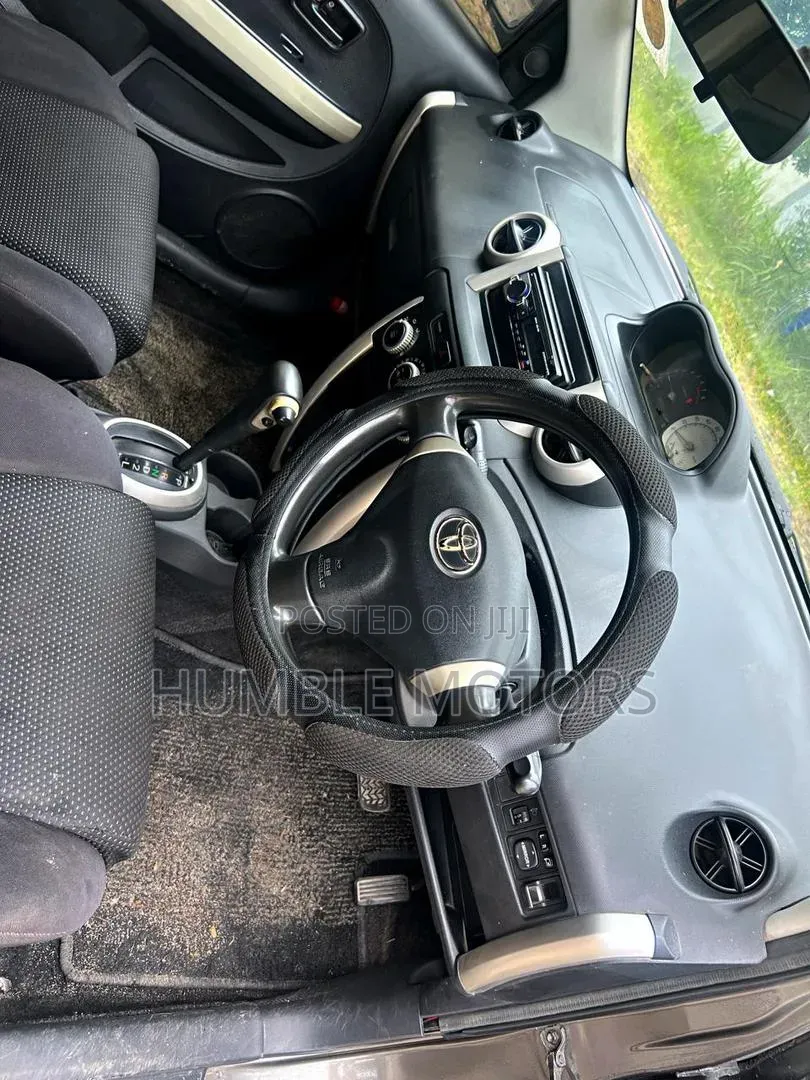 Toyota IST 2004 Gray