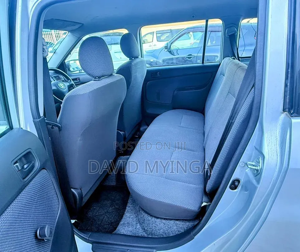 Toyota Succeed 2006 Silver