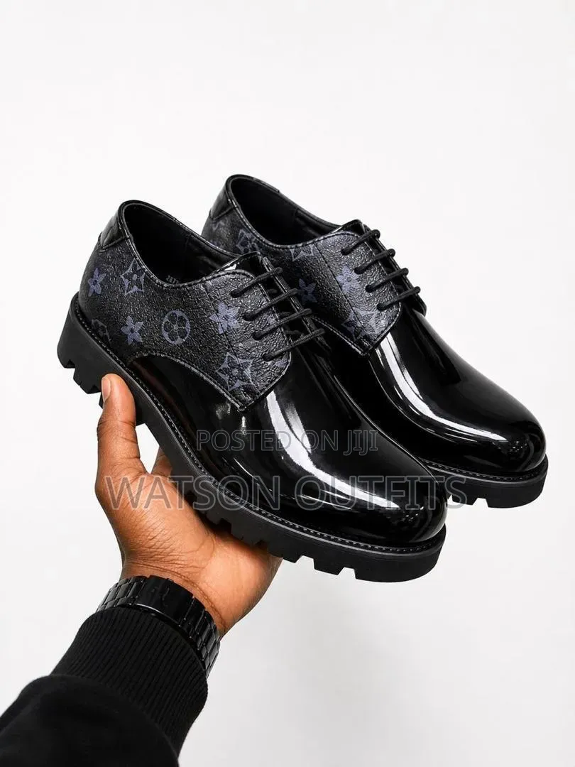 Men's New and Original Shoes or Footwears Very Classic and Smart