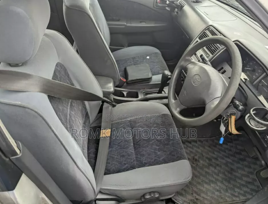 Toyota Carina 1999 Silver
