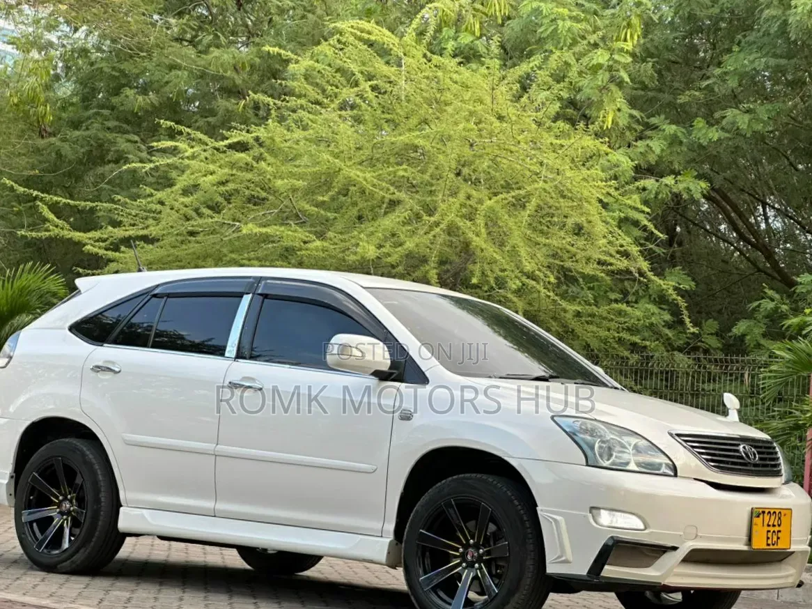 Toyota Harrier 2007 White