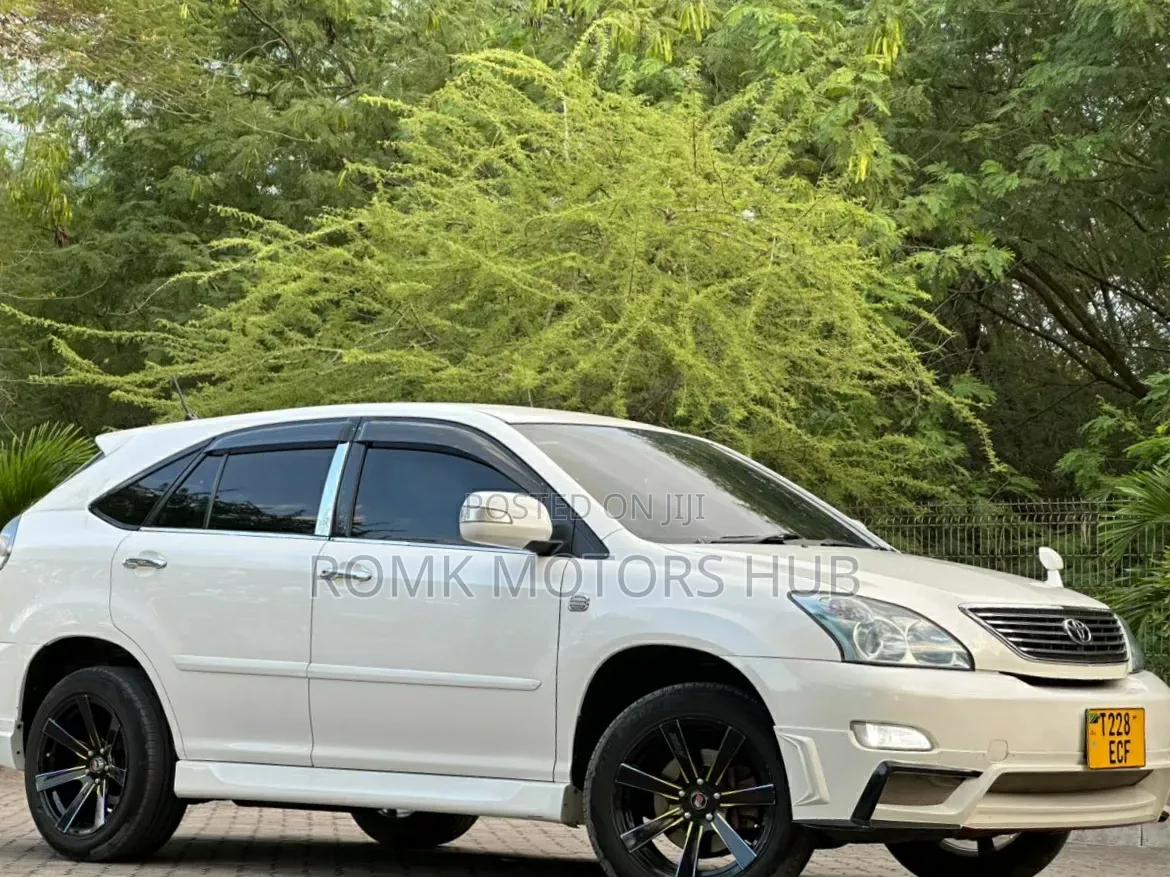 Toyota Harrier 2007 White