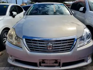 Toyota Crown 2011 Silver