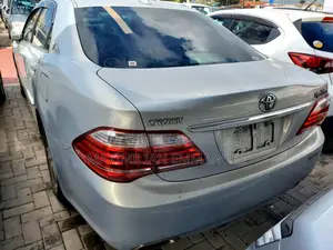 Toyota Crown 2011 Silver