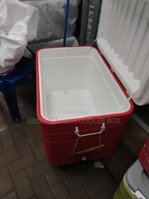 150 Liters Cooler Box