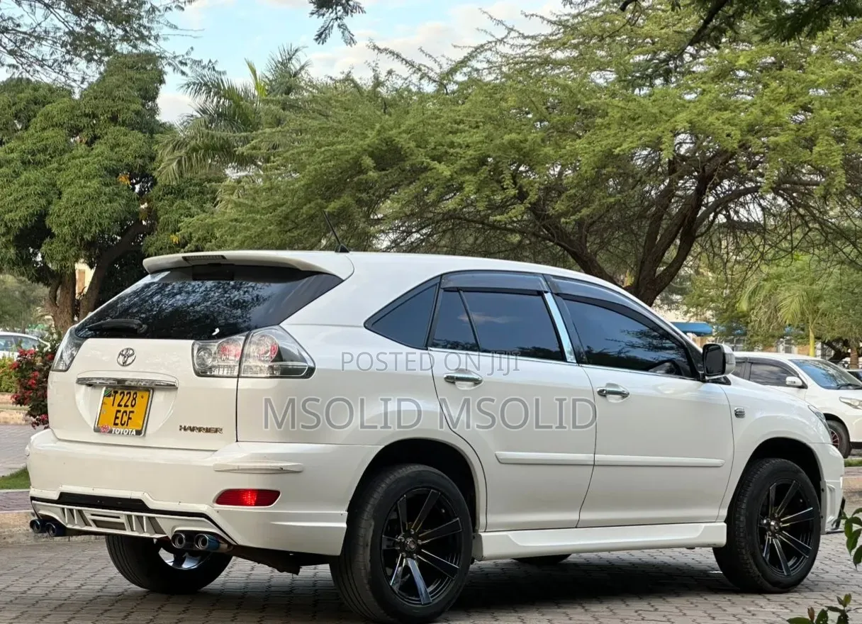 Toyota Harrier 2007 White