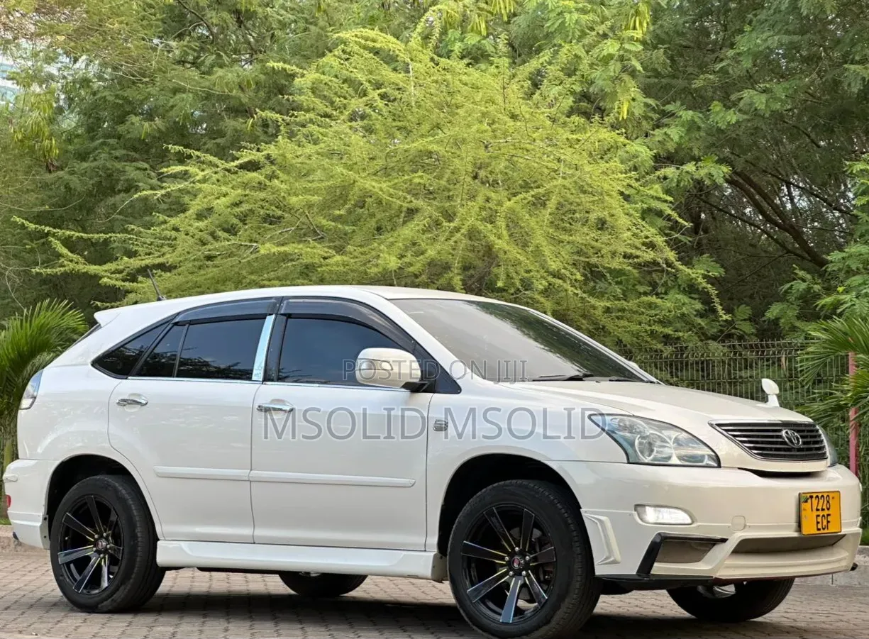 Toyota Harrier 2007 White