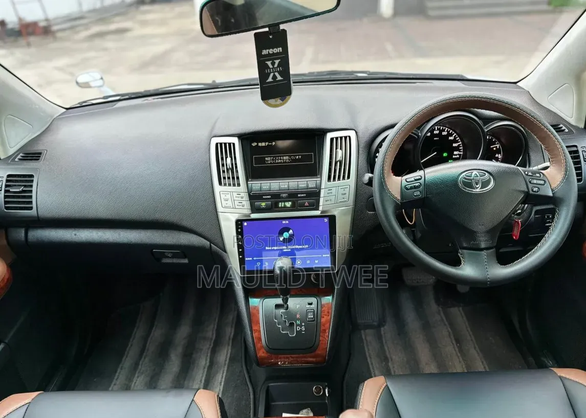 Toyota Harrier 2006 White