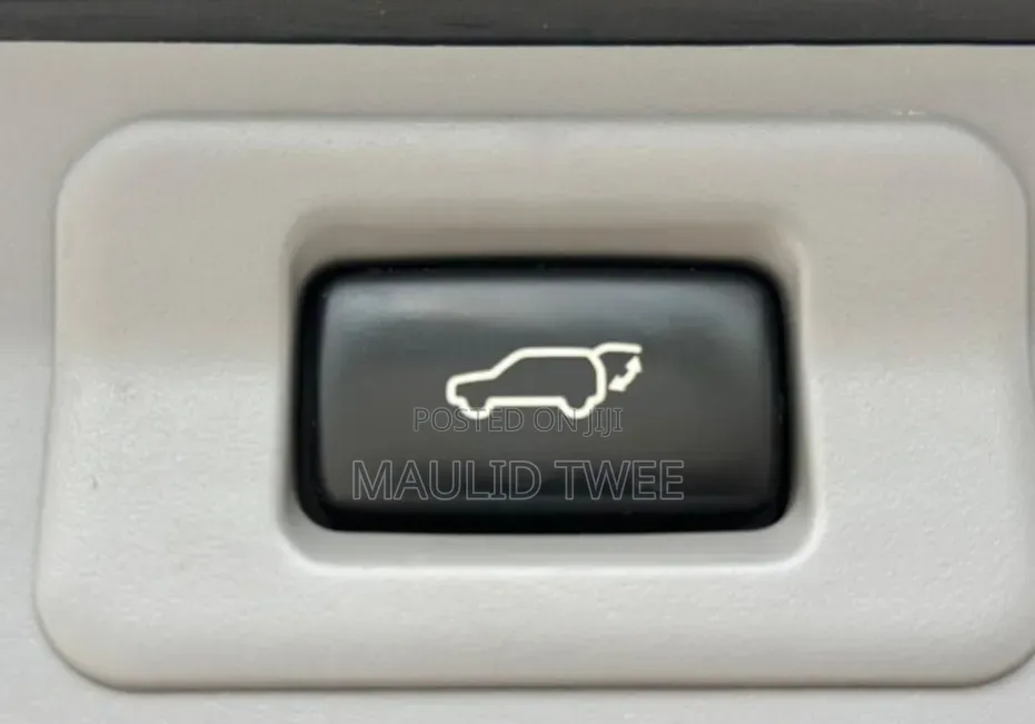 Toyota Harrier 2006 White
