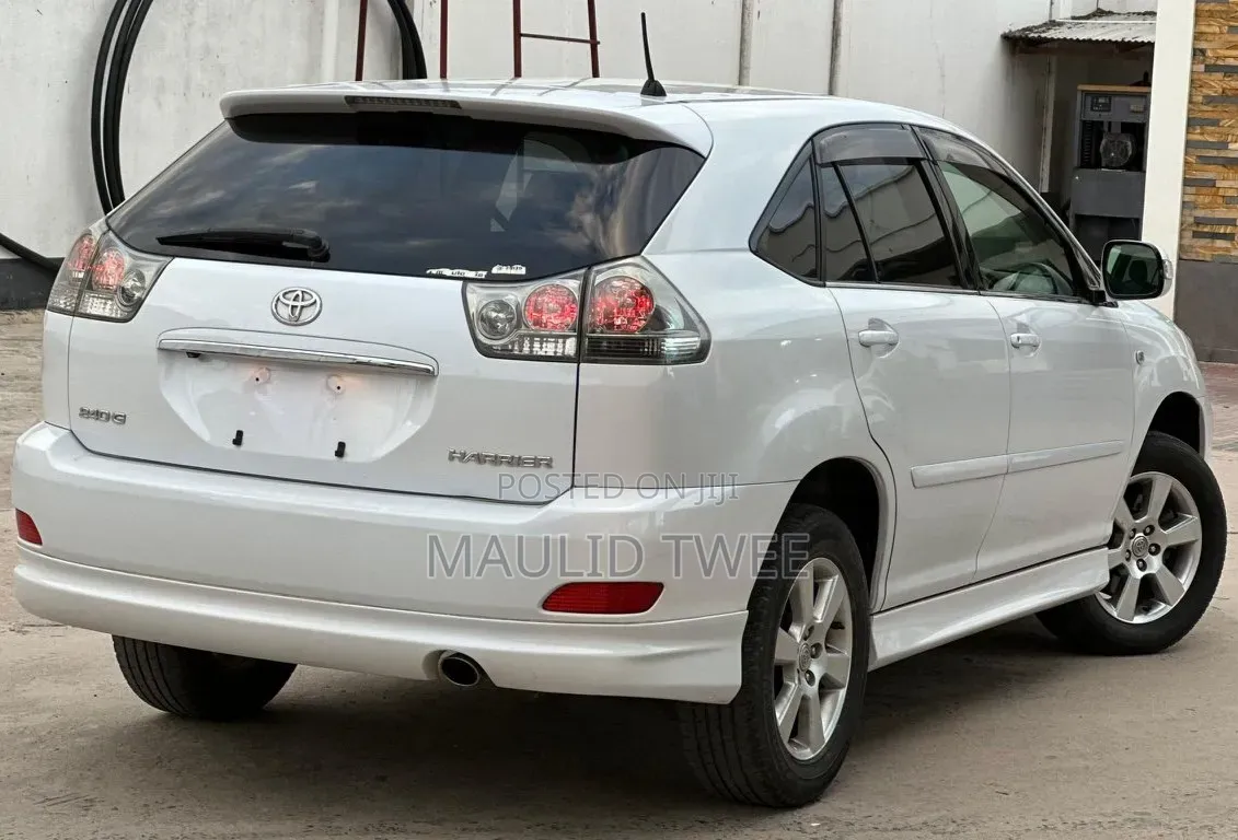 Toyota Harrier 2006 White