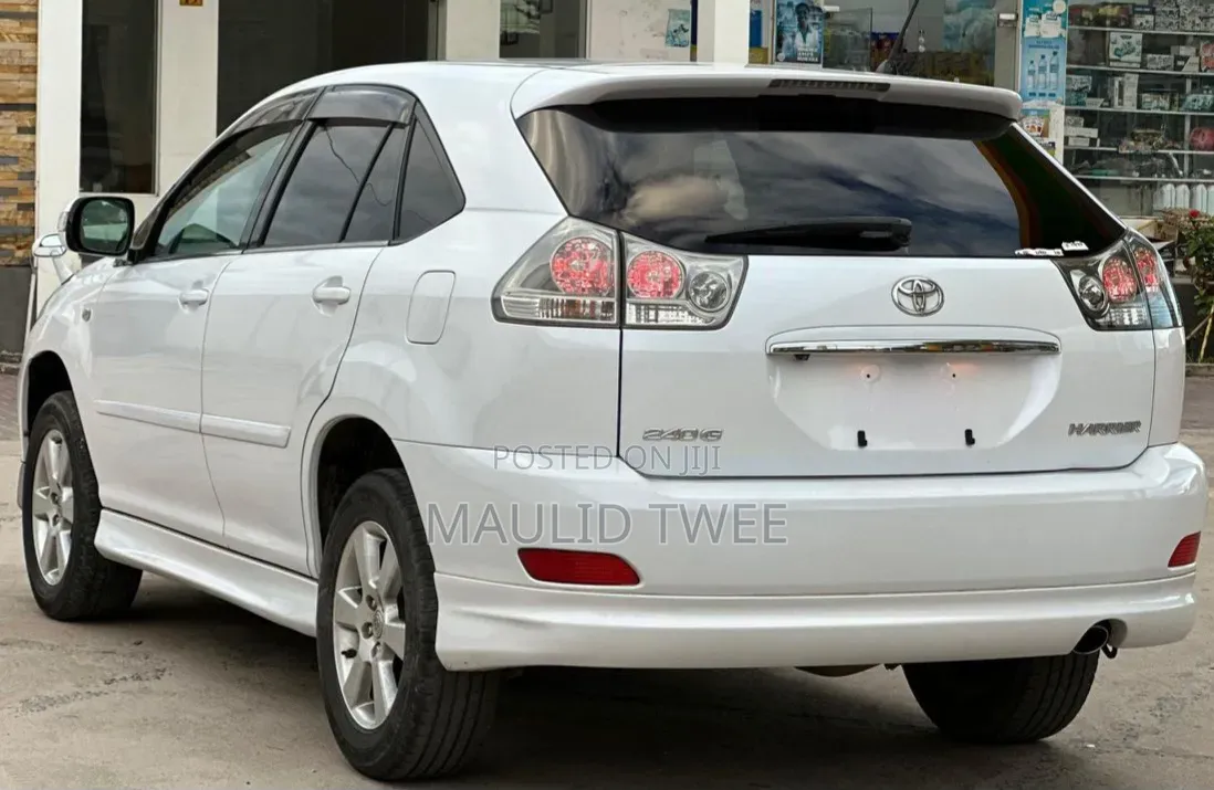 Toyota Harrier 2006 White