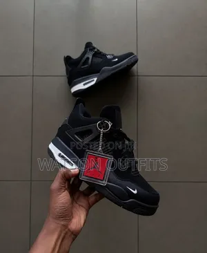 Men's Leather Sneaker Shoes or Footwears or Sneakers in Boxes