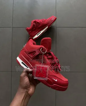 Men's Leather Sneaker Shoes or Footwears or Sneakers in Boxes