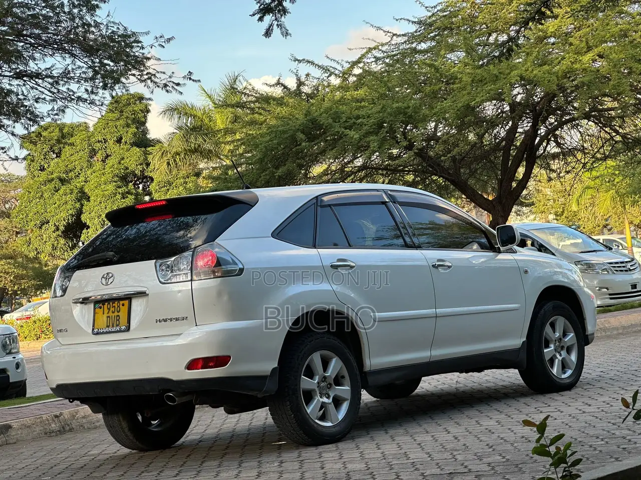 Toyota Harrier 2006 White