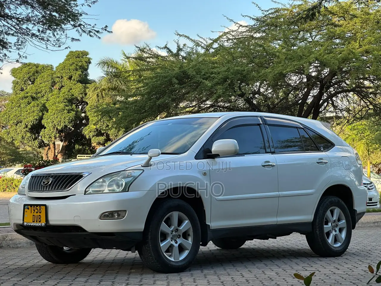 Toyota Harrier 2006 White