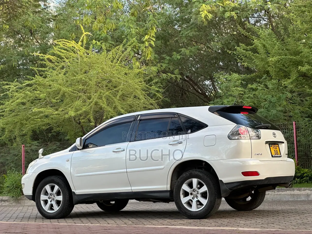 Toyota Harrier 2006 White