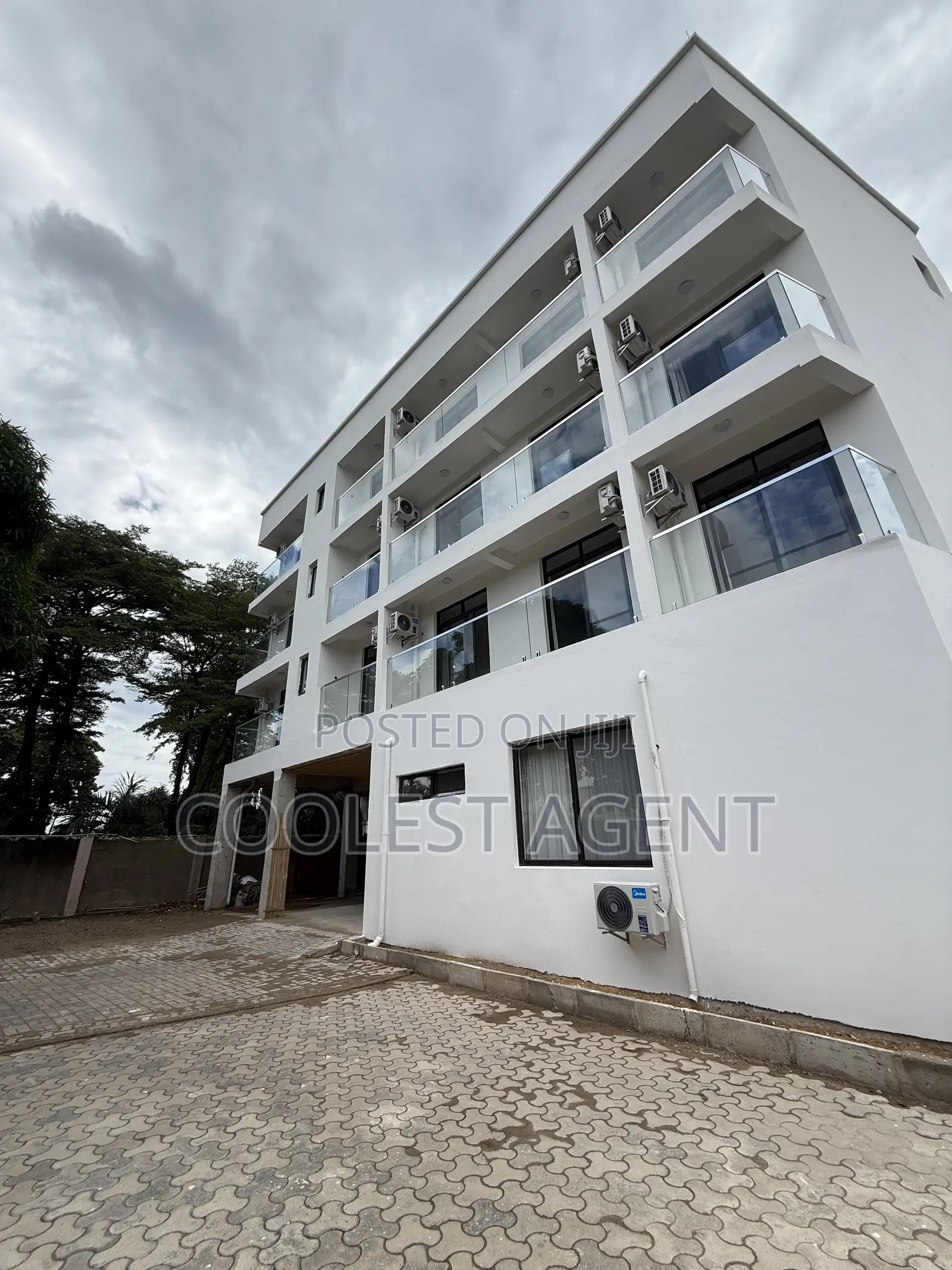 Furnished 1bdrm Apartment in Coolest Estate, Oyster Bay for rent