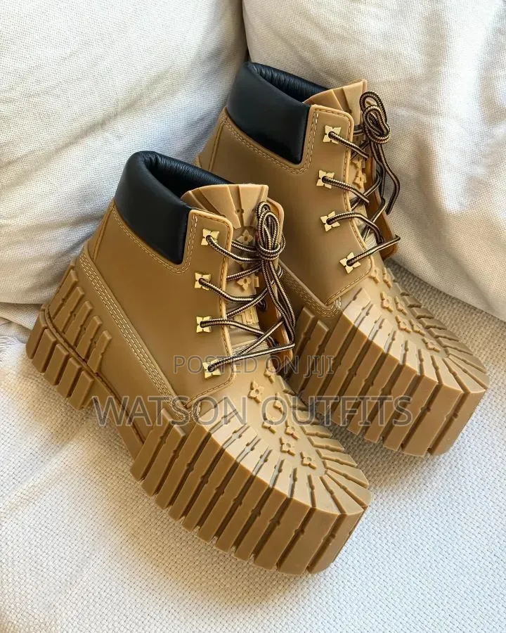 Men's New and Original Shoes Boots or Buti for Artists