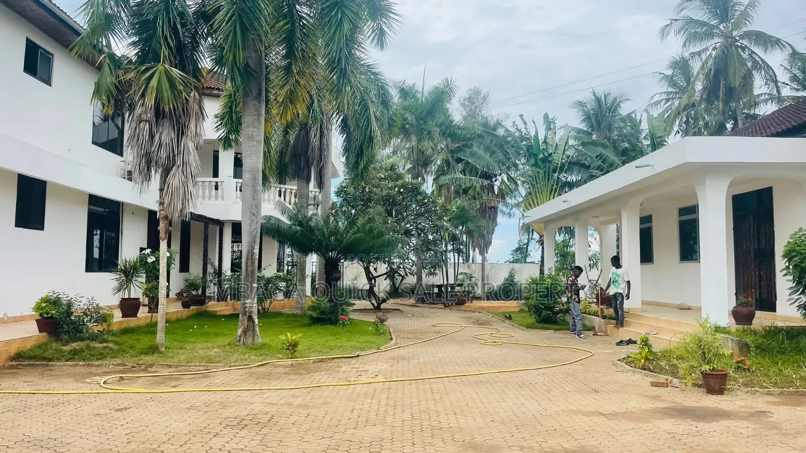 8bdrm Penthouse in Mbezi Beach for sale