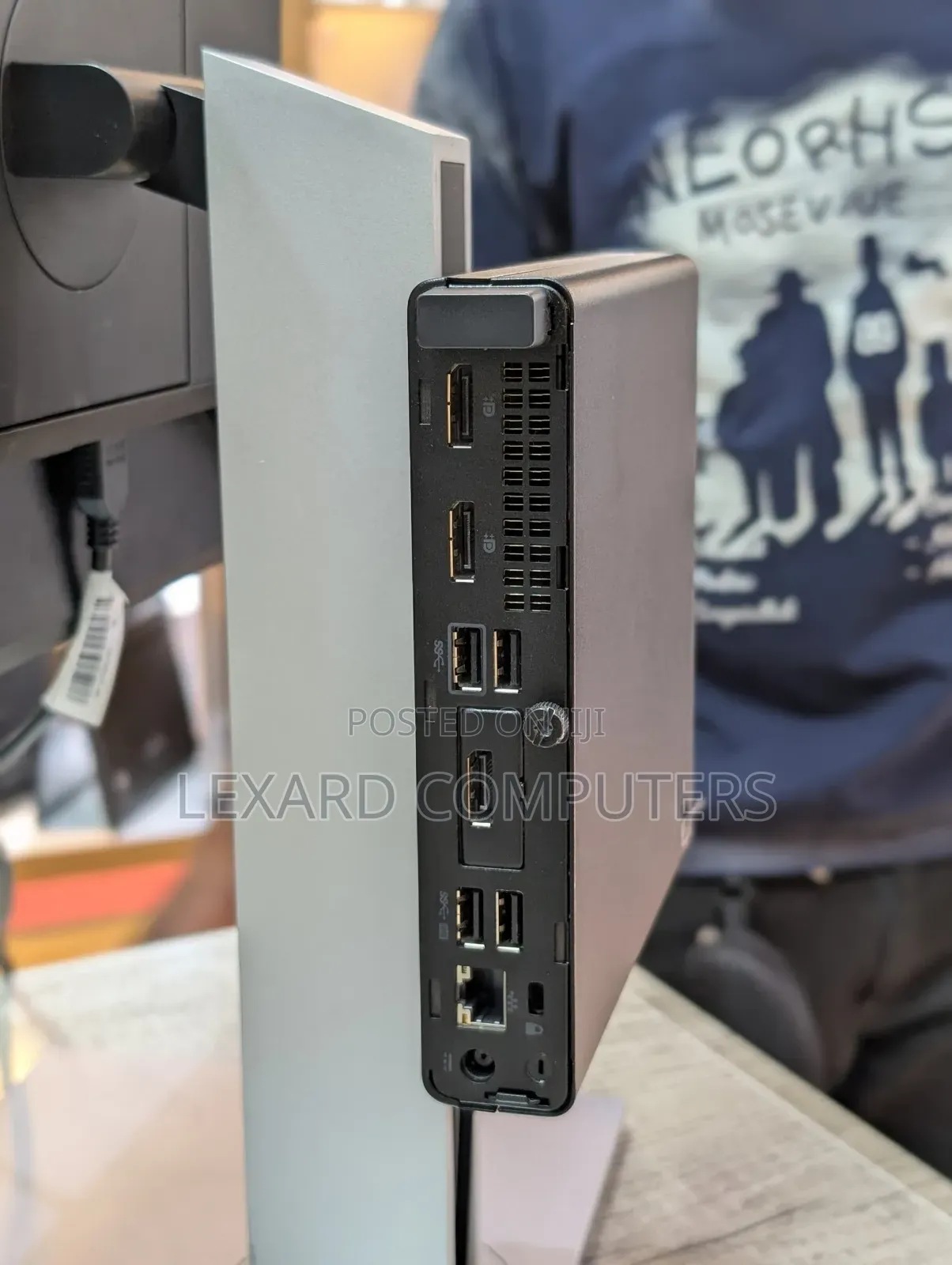 Desktop Computer HP EliteDesk 705 8GB AMD Ryzen 5 SSD 256GB