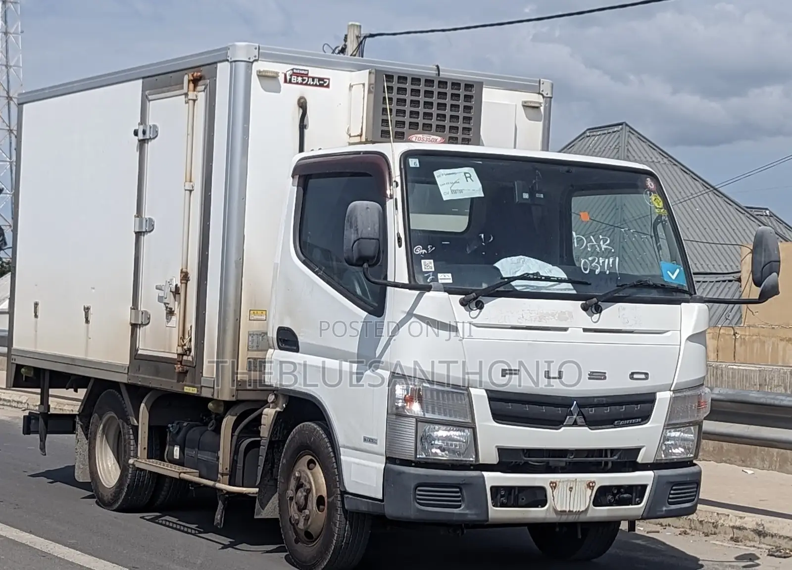 Mitsubishi Fuso 2018 White on Sale