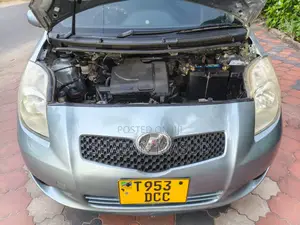 Toyota Vitz 1.0 FWD 5dr 2004 Beige