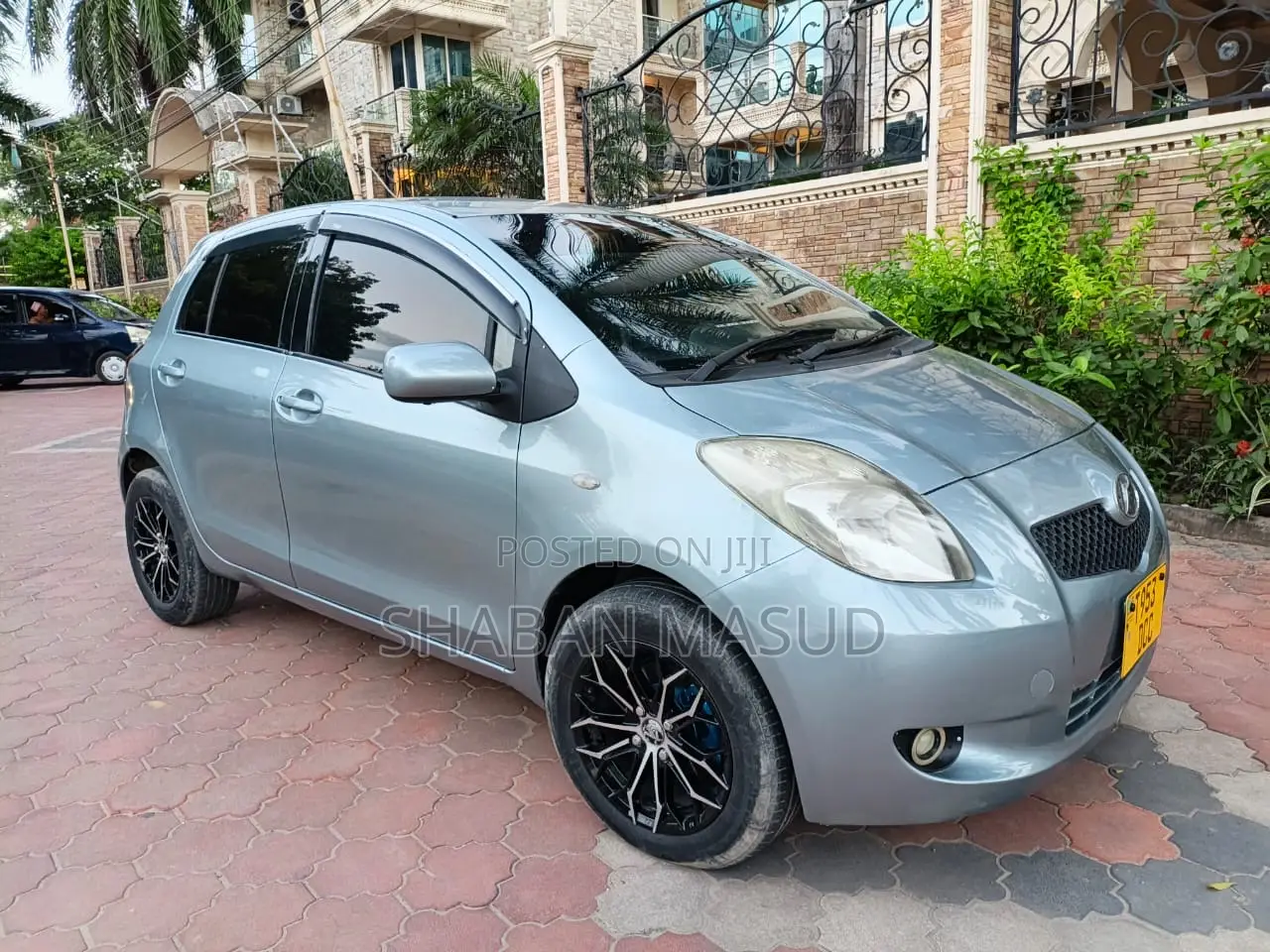 Toyota Vitz 1.0 FWD 5dr 2004 Beige