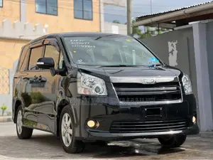 Toyota Noah 2009 Black