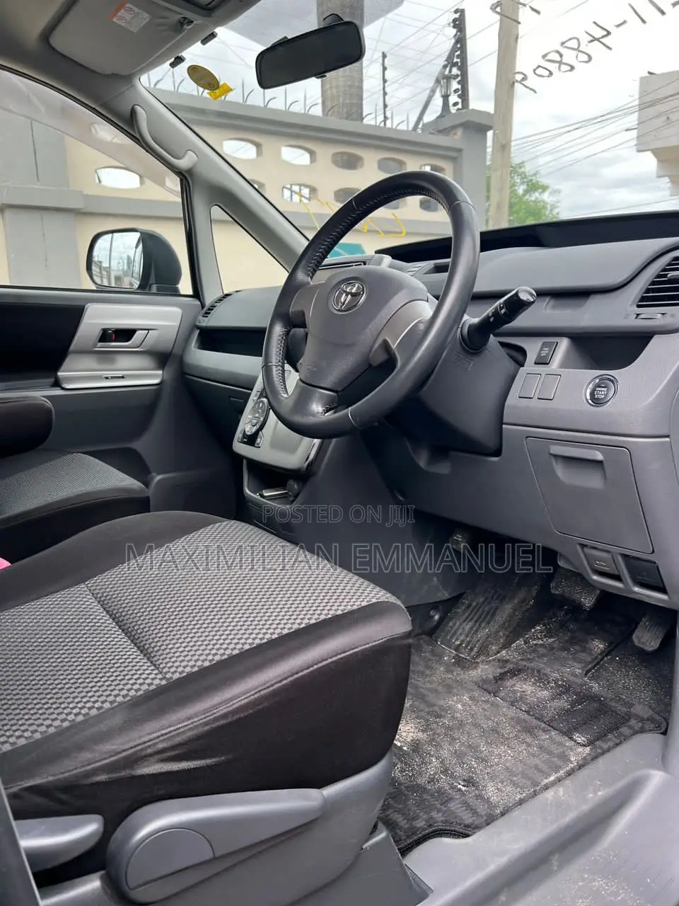 Toyota Noah 2009 Black